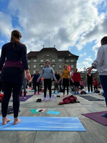 Race-for-Life-2024 Yoga-12